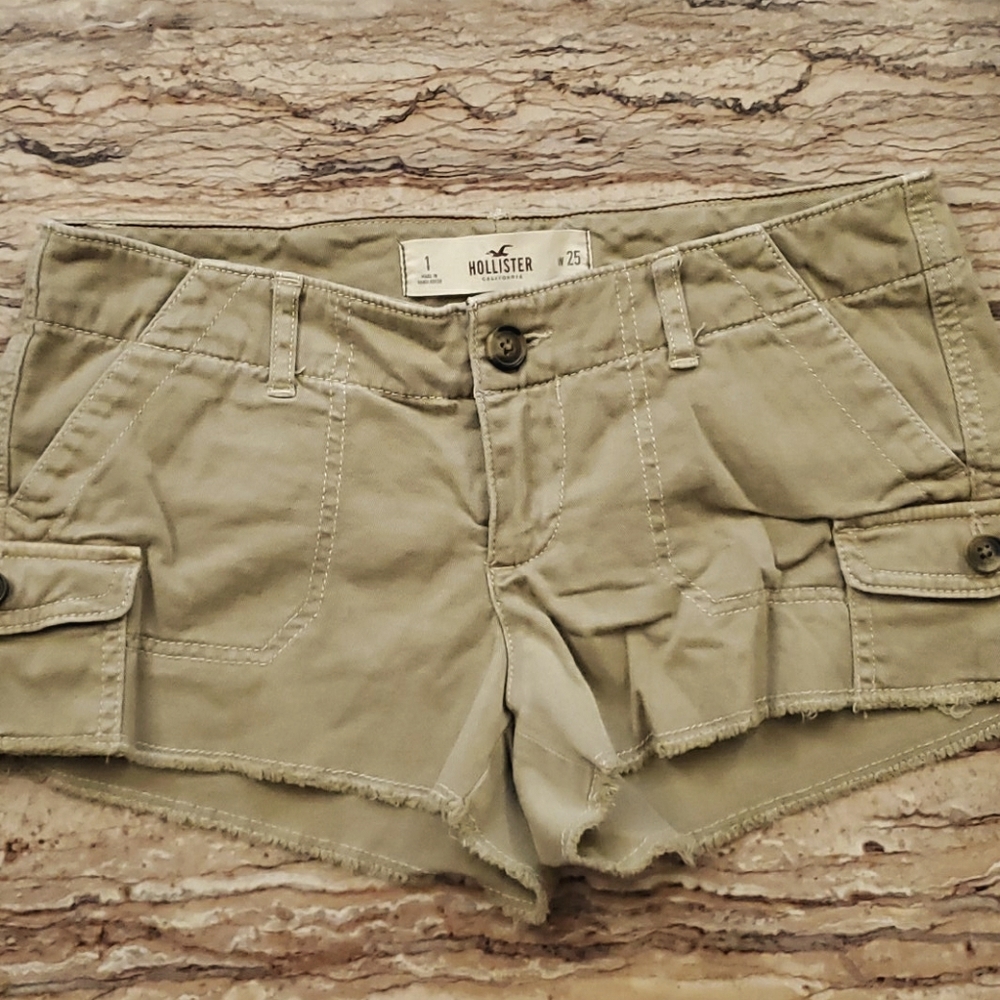 Hollister short